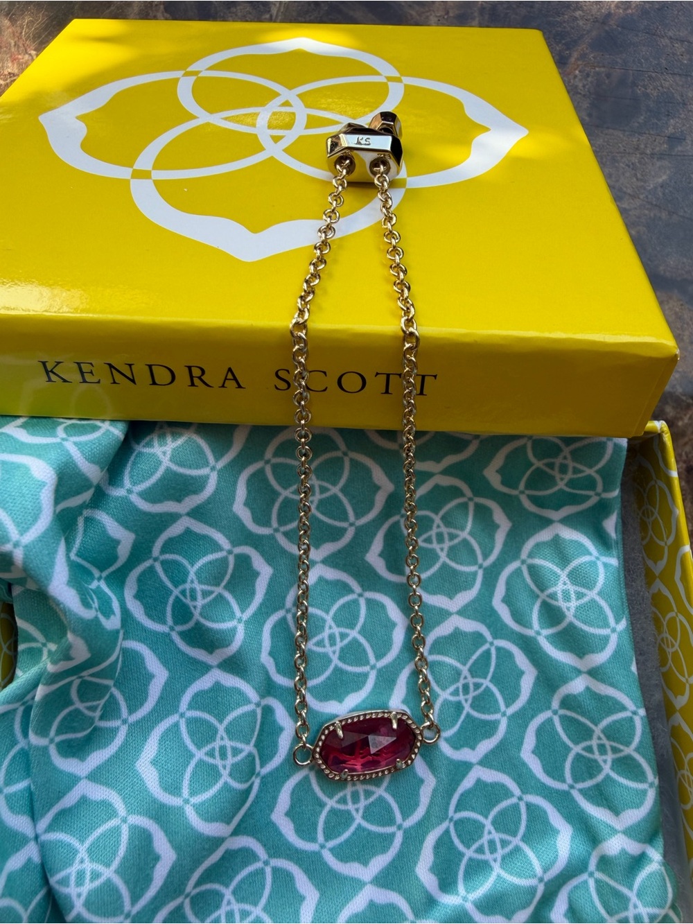 Kendra Scott Gold-Tone Necklace with Fuchsia Faceted Stone